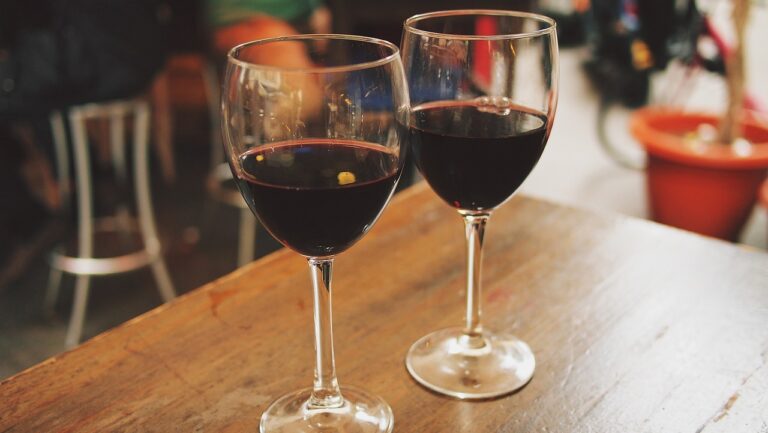 wine 890371 1280 768x433